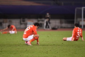 九游体育在线网站-热议中甲年轻球员月薪7000 网友:不如当健身教练