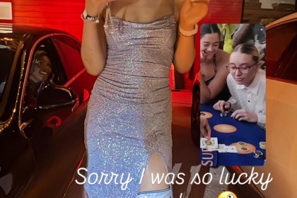 九游体育在线网站-李月汝分享自拍穿搭展示护具搭配，佩奇调侃遭遇好友趣味背叛